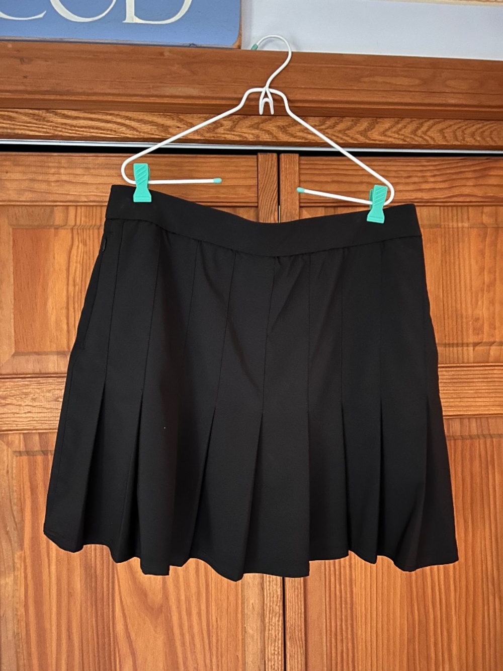 Chicos Zenergy pleated Skort
